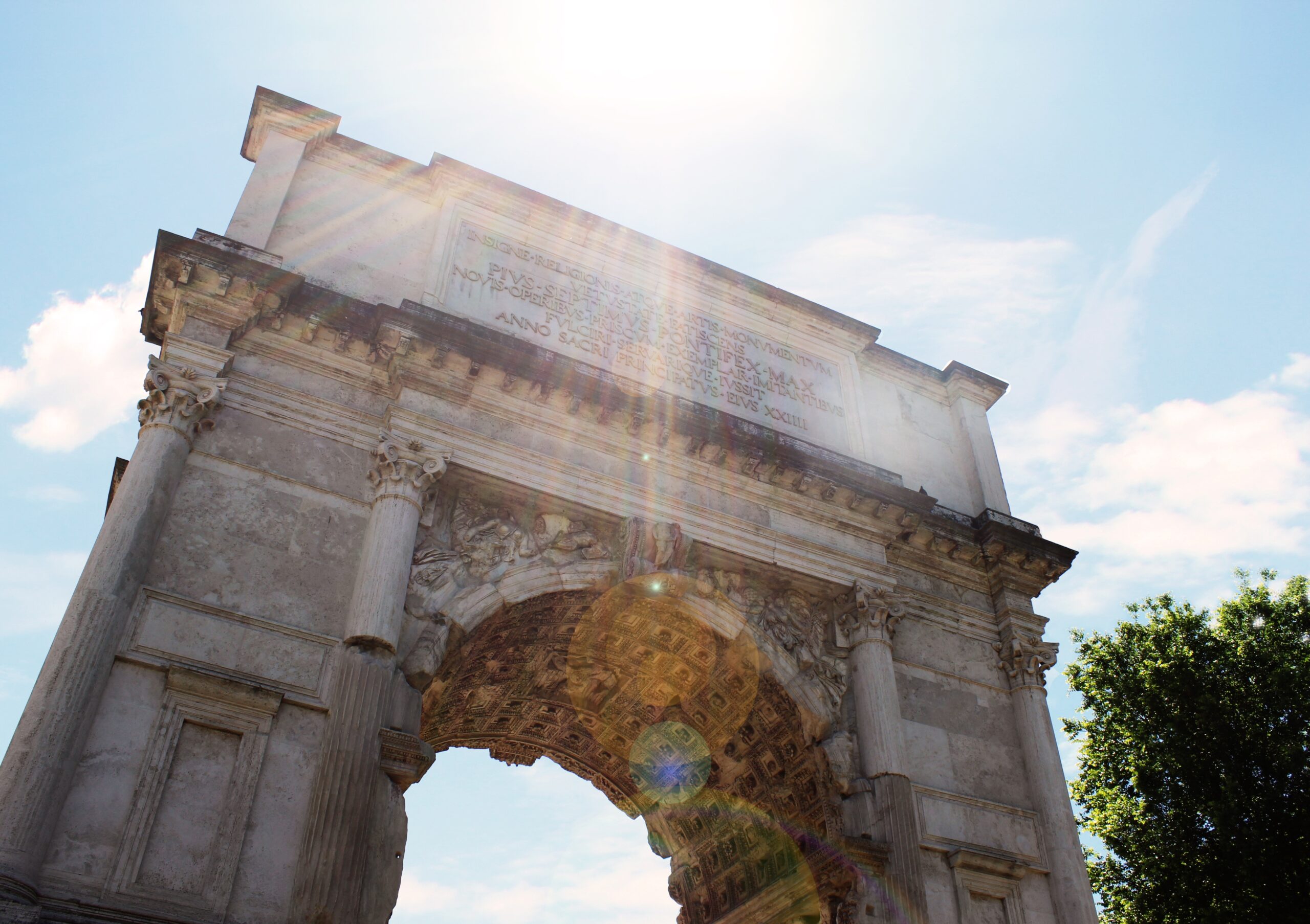 I segreti del Foro Romano: dall&rsquo;Arco di Tito ai prodigi imperiali tra storia e leggenda